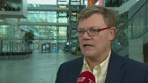 Professor: Det lugter af dårlig styring i KMD