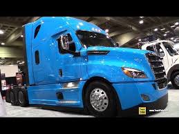 2020 freightliner cascadia raised roof sleeper exterior interior walkaround 2019 expocam youtube freightliner freightliner cascadia cascadia 2020 freightliner cascadia raised roof