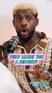 February 2020. Backstage at my favorite IU bar @thebluebirdbar ..the night  before his long-awaited return to IU 🤍❤️ Bob Knight is the reason why I  went to school at Indiana. He is