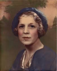 Elizabeth Eldred's Instagram, Twitter & Facebook