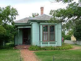 The Fonda House Birthplace Of Actor Henry Fonda Was Built In 1884 In Grand Island In 1904 The House Was Rent Celebrity Houses Travel Nebraska Historic Homes