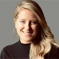 Maggie Pringle's Instagram, Twitter & Facebook