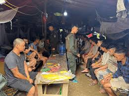 Bắt gần 60 người khai thác vàng trái phép, thu giữ số vàng gần 4 tỷ ...