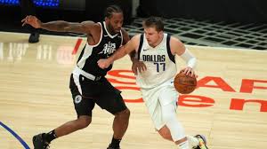The latest stats, facts, news and notes on kawhi leonard of the la clippers. Kawhi Leonard Redeemed Himself After That Airball In Game 5 Skip Bayless Retrieves His Kawhi New Balance Shoes From The Trash After Clippers Beat Mavs 126 111 In Game 7 The Sportsrush
