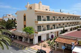 Check spelling or type a new query. Hostal Los Rosales In Es Pujols