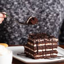 You may order tiramisu, zeppola, lemon cream cake in terms of calories, it's approximately 800 calories per slice, but it's worth it. Olive Garden On Instagram Yes There S Lasagna On The Dessert Menu It S Amazing Desserts Desserts Menu Food