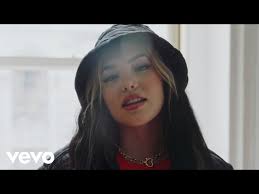 Lauren Spencer Smith