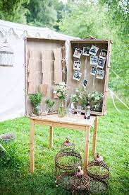Vintage Hochzeit Diy Upcycling Ideen Fur Eine Atemberaubende Dekoration Deko Feiern Hochzeit Zenideen Hochzeit Tischplan Sitzordnung Hochzeit Diy Hochzeitskarten