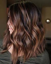 These Caramel Balayage Short Hair Truly Are Fab Caramelbalayageshorthair Hair Styles Dark Brown Hair Color Hair Lengths