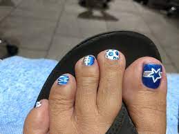 Dallas Cowboys Toenails My Favorite Time Of Year Is Football Season Mostly Cuz I Get To Sport My Toenail D Football Nail Art Football Nails Toe Nail Designs