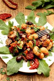 Dicke Weisse Bohnen Mit Tomaten Pilzen Und Oliven Bohnen Rote Bohnen Rezept Saubohnen Rezept