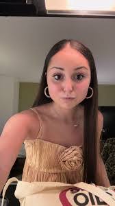 Eva Noel's Instagram, Twitter & Facebook