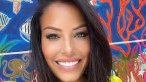 Jun 15, 2021 · carolina marconi, ex concorrente del grande fratello, inizierà domani il primo ciclo di chemioterapia e per farlo si è tagliata i capelli, da sempre portati lunghi, per poi farsi. Carolina Marconi La Decisione Di Tagliare I Capelli Dopo La Chemio