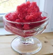 Succulent Et Rafraichissant Un Bon Petit Dessert Leger Malgre Que Je Ne Possede Pas De Sorbetiere Je Suis Arrivee A Un Resultat Plus Q Food Fruit Watermelon