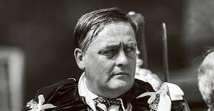 Eigenaar van grond in zestig steden op vijf continenten