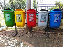 Sampah terdiri dari sampah organik dan sampah anorganik. Tempat Sampah 5 Warna Dinas Lingkungan Hidup