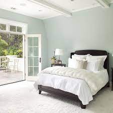 Blackhawkhardware.com this lavender oasis created by cathy chapman is evidence that you can embellish with color while still being underrated. Woodlawn Blue Benjamin Moore Tranquil Bedroom Bedroom Paint Colors Master Master Bedroom Colors