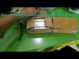 Stiles adalah papan vertikal dengan salah satu bagian menggunakan engsel. Cara Pasang Engsel Pintu Koboy Atau Pintu Dua Arah Youtube
