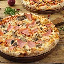 Maybe you would like to learn more about one of these? Chilocalorie Pizza Lievitano Con Condimenti E Ingredienti