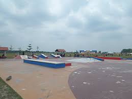 The pasir gudang bus terminal is situated towards the east side of johor's capital city and this small terminal in pasir gudang to get to the bus terminal in pasir gudang, access can be attained via express buses as well as local buses crossing the town. Pasir Gudang Travel Guide At Wikivoyage