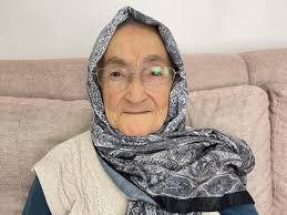 Alaplı Belediye Başkanı Nuri Tekin'in annesi Fatma Tekin son yolculuğuna  uğurlandı