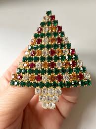 christmas tree brooch vintage