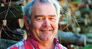 Freiwilligenarbeit als Beitrag ans Gemeinwohl Zürcherstrasse im Osten  entlasten Der Wald als Oase und Insel für Frauenfeld «S