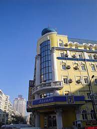 Contact your days inn location of choice to verify its individual age requirement. 7 Days Inn Wikipedia
