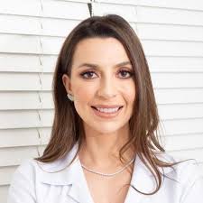 Dra. Melissa Nobrega Reumatologista, Especialista em dor,