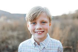 Another family I just love.😊 and how perfect are these outfit choices!?  Love it!