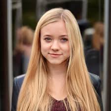 Mitarbeitende von DCCS GmbH