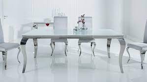 Blanc avec décorations en métal à la feuille d'or. Table A Diner Baroque Design Blanche Rectangulaire Zita Gdegdesign