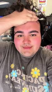 Leon Stanton's Instagram, Twitter & Facebook