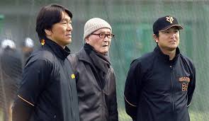 Jun 06, 2021 · 巨人・長嶋茂雄終身名誉監督が6日、ジャイアンツ球場を訪れた。 この日の朝、午前9時前に到着。右手親指を骨折し、リハビリに励んでいる坂本や、丸らを激励するため、訪れた。 å·¨äººè»å¾©æ´»ã« é•·å¶‹èŒ‚é›„ç›£ç£ ã‚'ææ¡ˆã™ã‚‹ ã‚‚ã†çµ‚èº«åèª‰ç›£ç£ã«é ¼ã‚‹ã—ã‹ãªã„ President Online ãƒ—ãƒ¬ã‚¸ãƒ‡ãƒ³ãƒˆã‚ªãƒ³ãƒ©ã‚¤ãƒ³