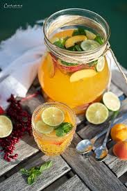 Rezept Marillen Minz Bowle Fruchtig Frischer Sommerdrink Rezept Bowle Rezepte Mit Alkohol Marillen Bowle Rezept