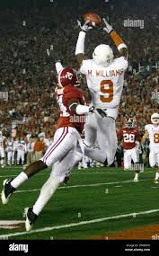 Texas wide receiver Malcolm Williams goes up against Alabama defensive back  Marquis Johnson, but can't hold on. (Credit Image: © Joe Nicola/Southcreek  Global/ZUMApress.com Stock Photo