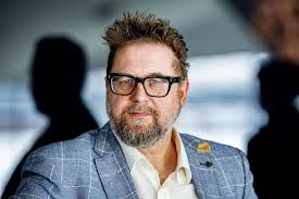 GeenStijl: Nieuwsuur (NPO) laat VPRO-hoofdredacteur (NPO) wegkomen met  gezwam over docu Kaag (NPO)