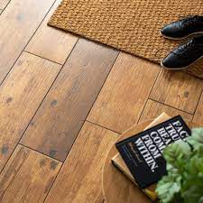 The wood color and pattern is similar to those of birch and cedar. Rustic Oak Wood Effect Tiles Walls And Floors