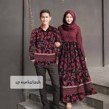 Model baju couple yang tersedia juga begitu beragam, mulai dari kaos, kemeja, batik, dan masih banyak lagi. Jual Produk Couple Batik Baju Kondangan Termurah Dan Terlengkap April 2021 Bukalapak