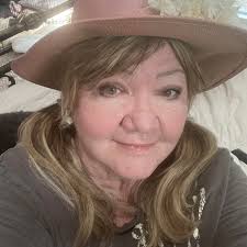 Great day filming today with Dana White, Din Thomas, Matt Serra For a new  YouTube show. They almost had me convinced to come out of retirement and  fight in the UFC. Unfortunately