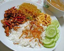 Simak Informasi Tentang Cara Membuat Resep Nasi Uduk Komplit Enak Agar Anda Mendapatkan Referensi Saat Akan Memasak Nasi Resep Food Network Makanan Dan Minuman
