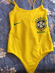 O body feminino também se inspirou em collants, sim, aquela peça inteiriça do balé clássico para compor seus looks únicos de hoje. Body Brasil Blusa Feminina Usado 41277663 Enjoei