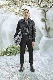 Dior Men Resort 2020 Collection Vogue Choisissez le vêtement idéal pour vous : dior men resort 2020 collection vogue
