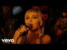 See Videos From Miley Cyrus S Oct 16 Performance On Mtv S Backyard Sessions Which Included An Appeara Miley Cyrus Backyard Sessions Miley Cyrus Mtv Unplugged