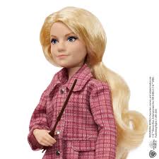 Luna lovegood strikes me as an unconventionally pretty girl— the type of person who becomes more attractive the more you observe her and get to know her. Harry Potter Luna Lovegood Doll Entertainment Earth