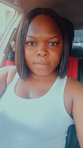 All this girls with hand bag coming back 5:Am early morning where are they  coming from?🚶