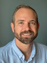 Medium" The Other Side of the Tracks (TV Episode 2005)