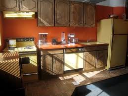 How To Update 1970s Kitchen Smart Home Kitchen Kitchen Design Trends Kitchen Design 1970s Kitchen