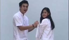 Lantas, bagaimana gaya pacaran rizky nazar dan syifa hadju? Bantu Mengikat Pita Di Baju Cut Syifa Rizki Nazar Bikin Gemes Tabloidbintang Com