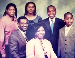 Emmanuel acho the former linebacker for the philadelphia eagles nfl team will host the season finale of the bachelor. Emmanuel Acho Bio Wife Espn Brother Net Worth Players Bio